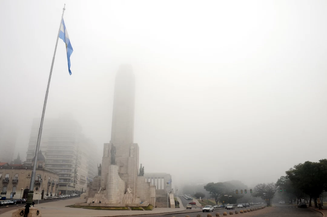 Abrazando la bandera